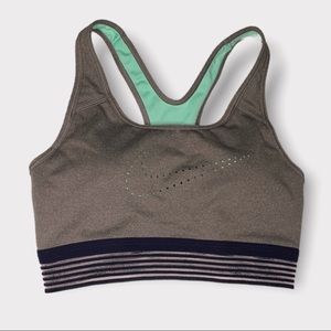 Nike (S) Dri-fit gray & mint green sports bra GUC